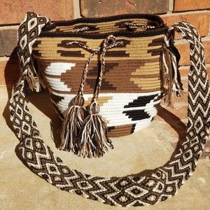 NEW Mid sized Wayuu bag